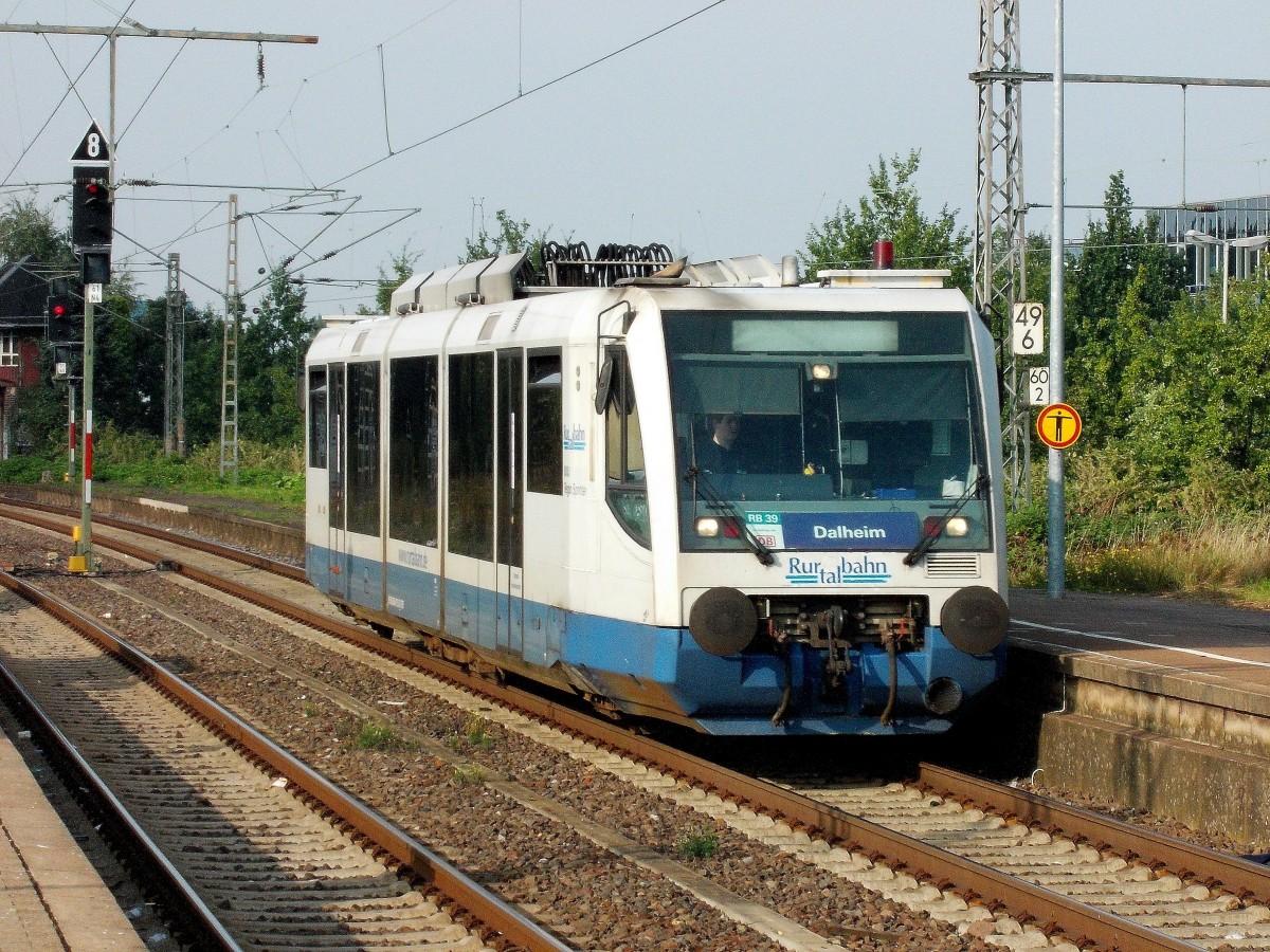 654 015-6 als RB 39 nach Dalheim bei der Einfahrt in Rheydt Hbf. 24.9.2013