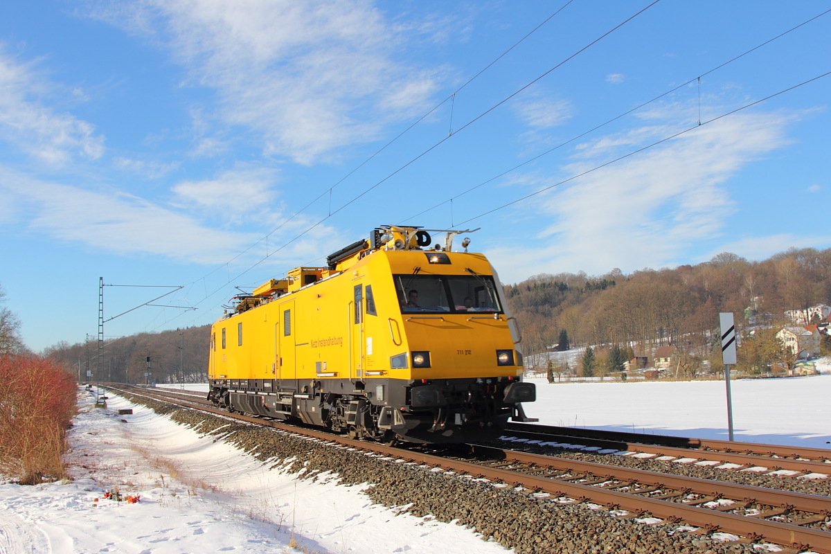 711 212 DB Netzinstandhaltung bei Oberlangenstadt am 19.01.2017.