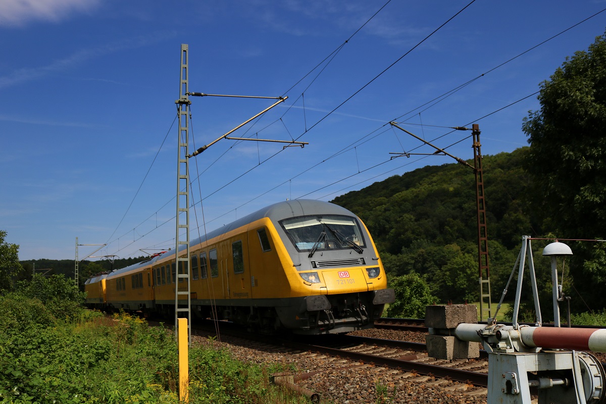 721 101 der DB Fahrwegmessung (DB Netz AG) fährt bei Saaleck auf der Bahnstrecke Halle–Bebra (KBS 580) Richtung Erfurt. [8.8.2017 - 14:34 Uhr]