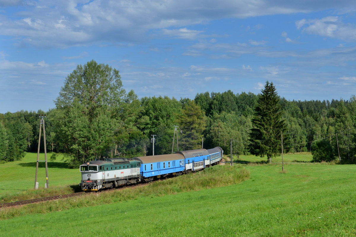 754 022 mit einem Os am 04.08.2016 bei Nova Pec. 