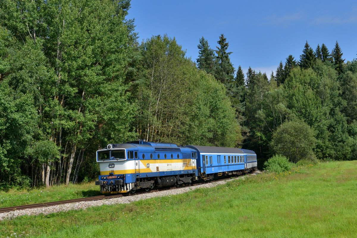 754 057 mit einem Os am 15.08.2016 bei Olsina. 