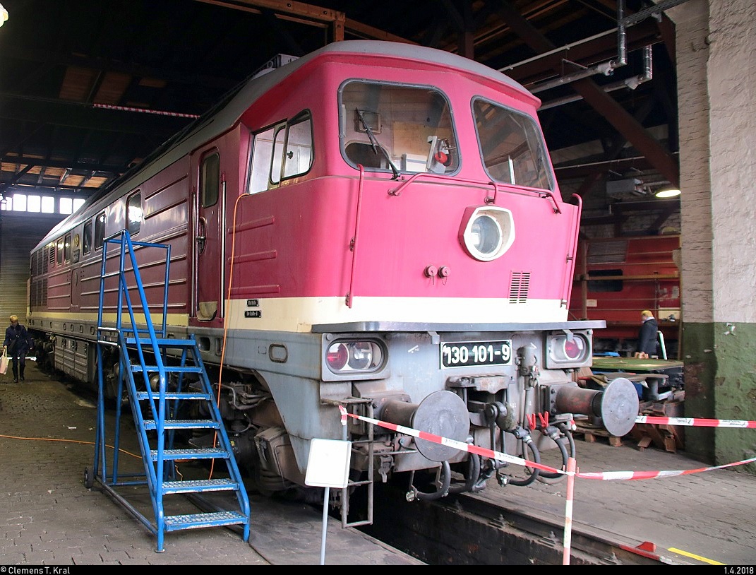 754 101 (130 101-9) der Traditionsgemeinschaft Bw Halle P e.V. steht im Lokschuppen des DB Museums Halle (Saale) während des Osterfests. [1.4.2018 | 12:06 Uhr]