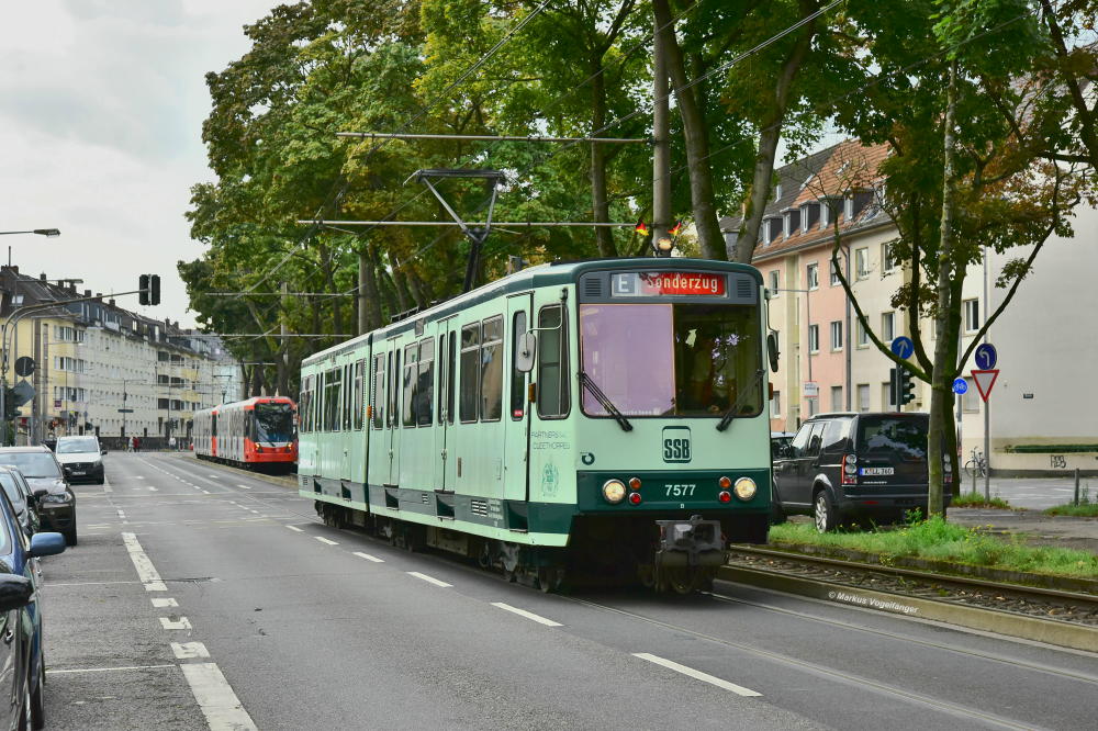 7577 auf dem Lindenthalgürtel kurz vor der Haltestelle  Gleueler Str./Gürtel  am 17.09.2017.
