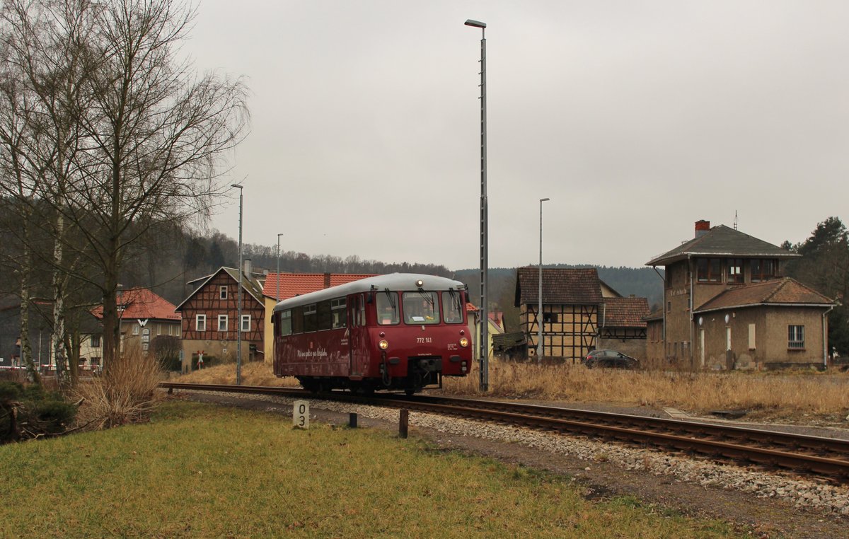 772 141 war am 22.03.15 wieder im Plandienst zwischen Rottenbach und Katzhütte eingesetzt. Hier zu sehen in Rottenbach.