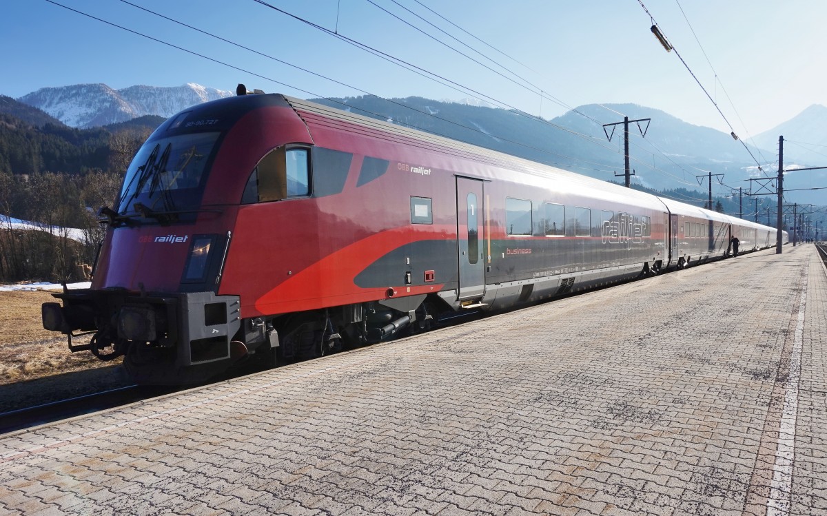 Railjet im Hbf.Zürich am 17.03.16 Bahnbilder.de