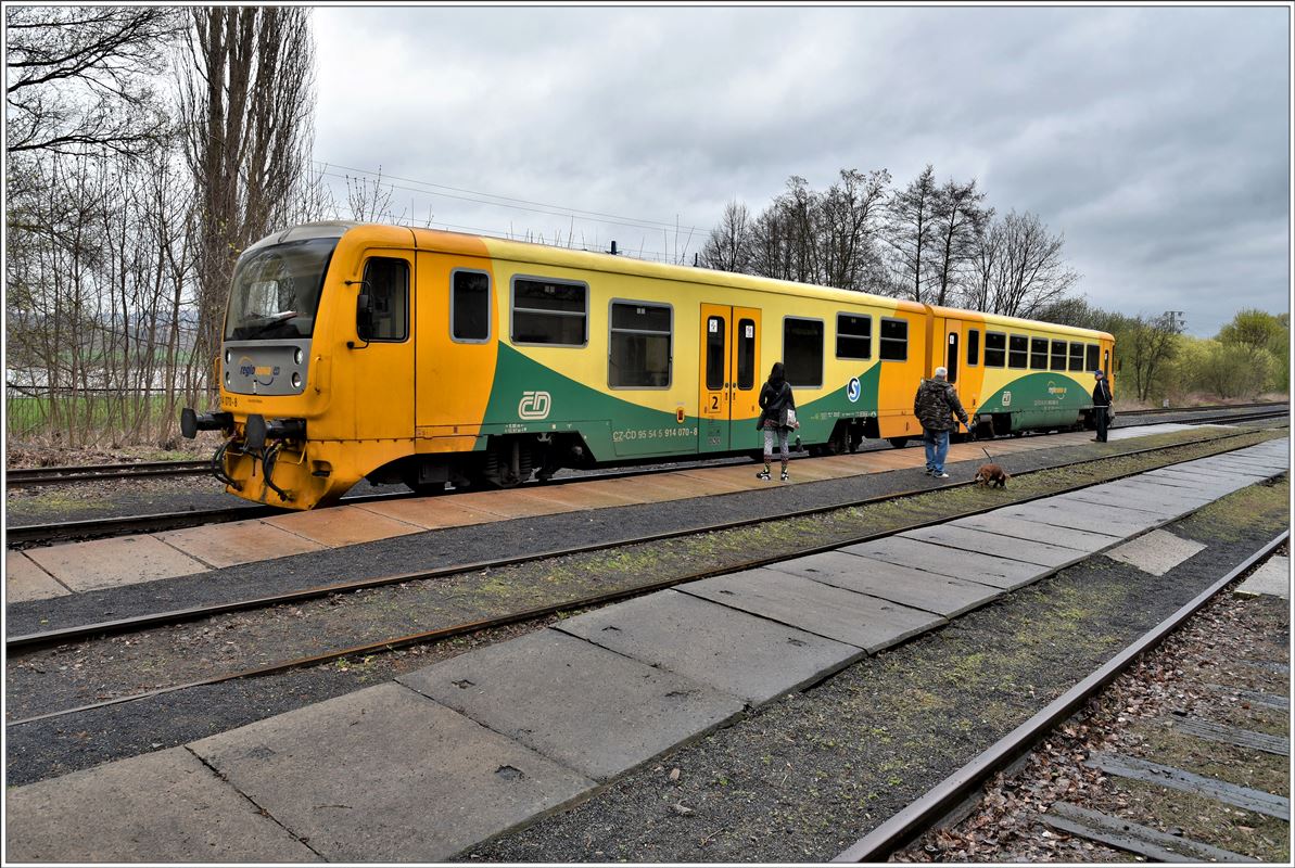 814 070-8 in Úštěk. (07.04.2017)