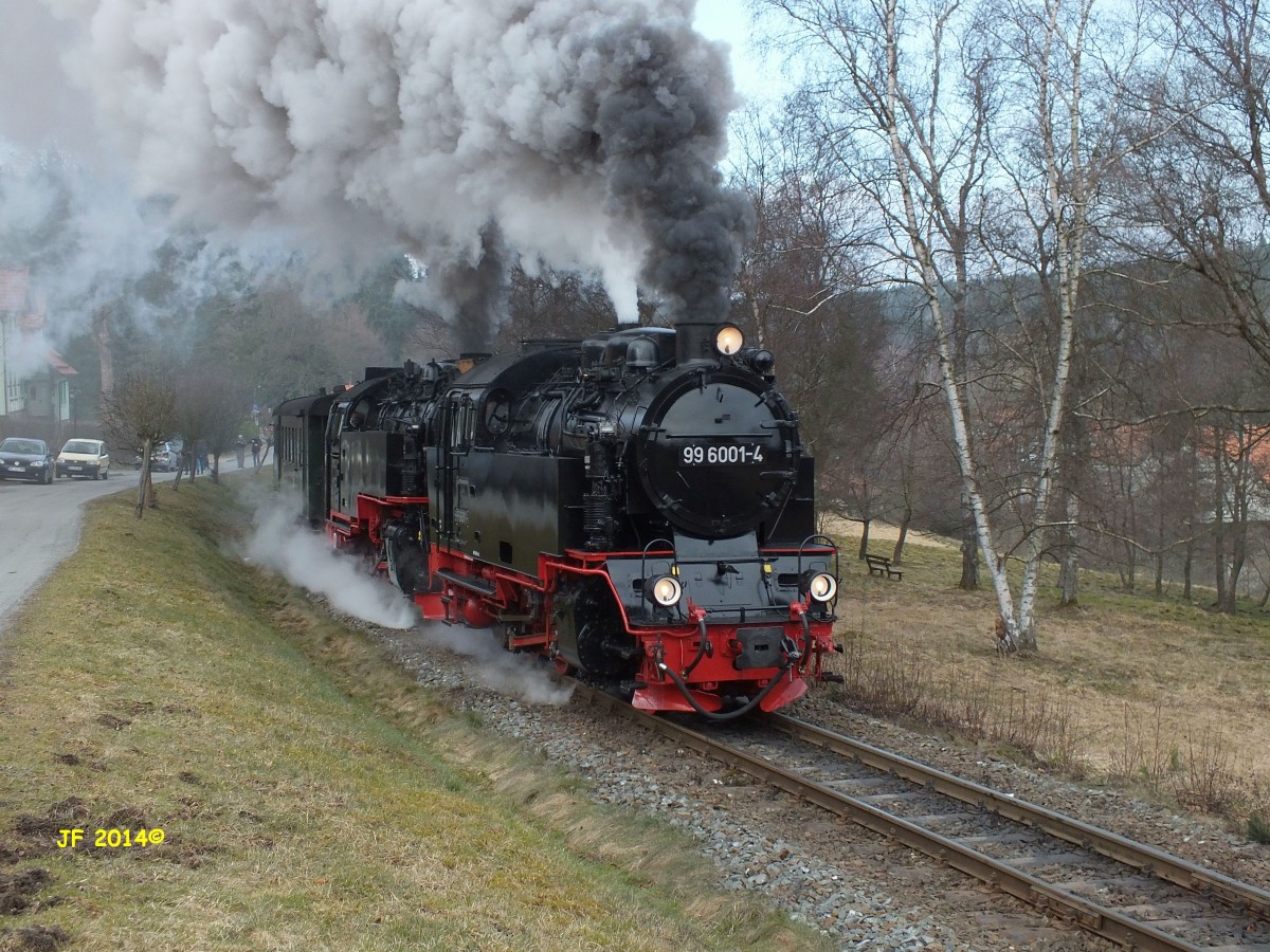 99 6001 und 99 222 der HSB mit Sonderzug am 02.03.2014 bei der Ausfahrt