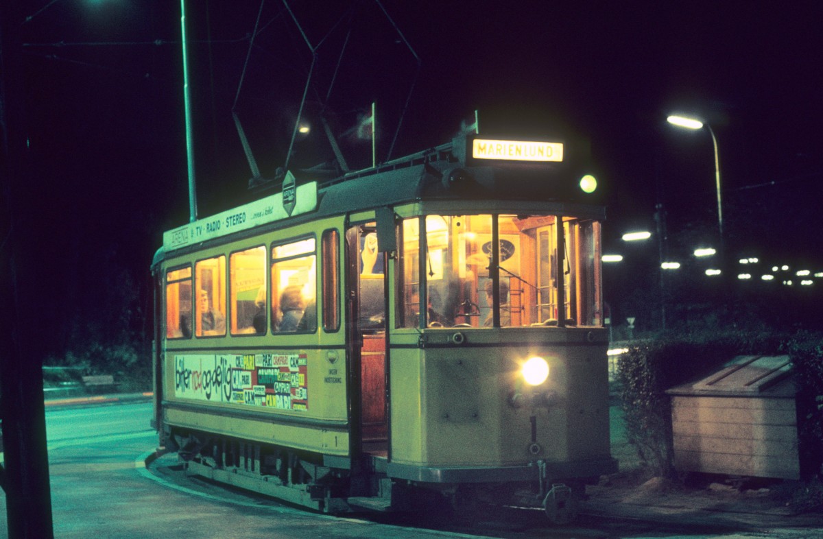 Aarhus Århus Sporveje SL 2 (Hauptwerkstatt der Kopenhagener Strassenbahnen-Tw 1) Marienlund am 6. November 1971.