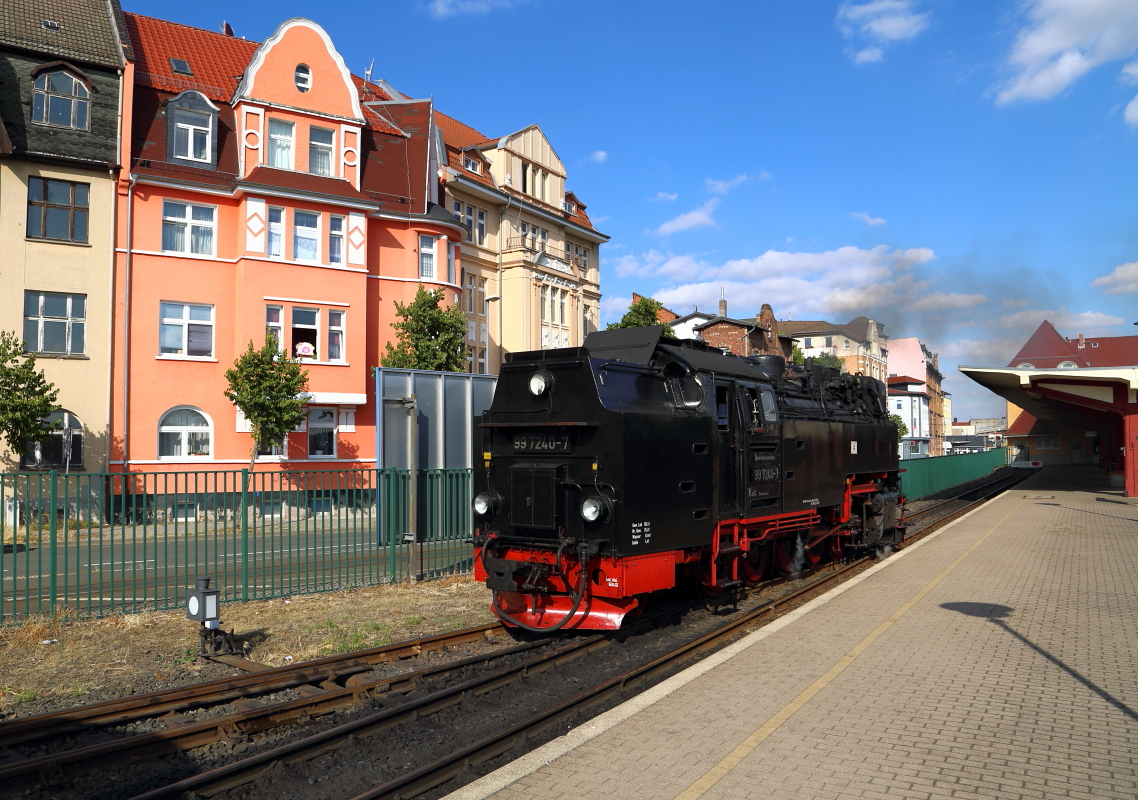 Ab in den Feierabend! 99 7240 hat am 06.07.2018 P 8929 vom Brocken im Bahnhof Nordhausen Nord abgeliefert und ist nun auf dem Weg ins Bw.