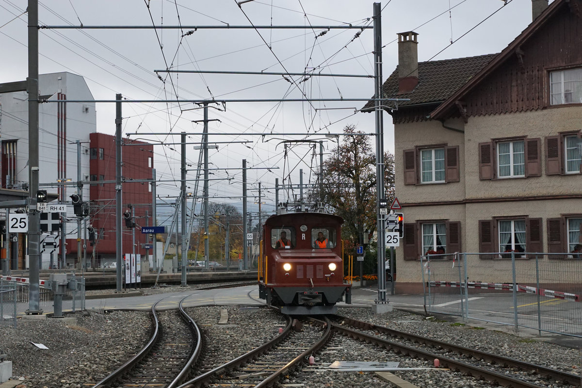 Abschied vom  FARBIGEN BÄHNLI  der WSB(AAR)
Letzte Impressionen vom 9. November 2017.
Te 2/2 49 auf Rangierfahrt in Aarau.
Foto: Walter Ruetsch