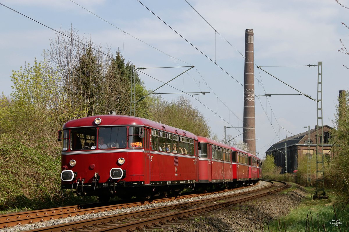 AKE Schienenbus in Essen Horst, am 14.04.2018.