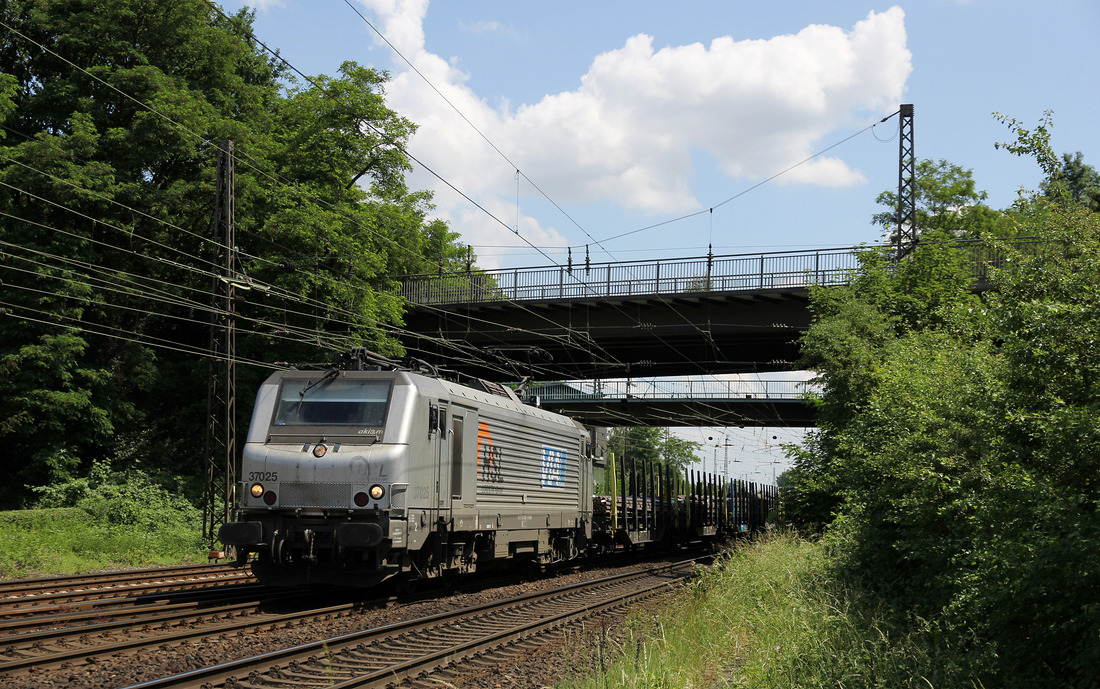Akiem / Captrain 37025 // Oberhausen-Osterfeld // 30. Mai 2018