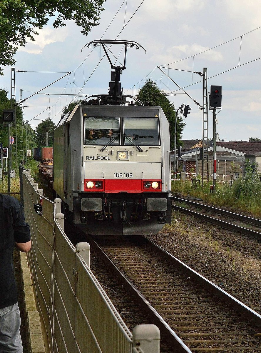 Alle Hände zum Gruß, an dem Tag der zweite TF der diesen Fotografen so herzlich begrüßte....vielen Dank an die netten TF. Breyell den 29.7.2016