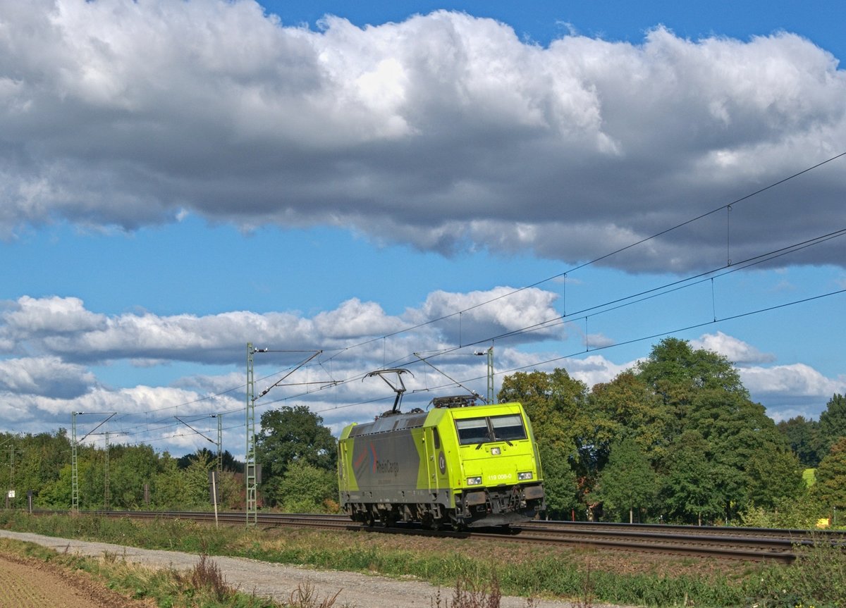 Alpha Trains Belgium 119 008 (NVR-Number: 91 76 0119 008-0 N-RHC), vermietet an Rheincargo, in Richtung Osnabrück (Vehrte, 04.10.16).