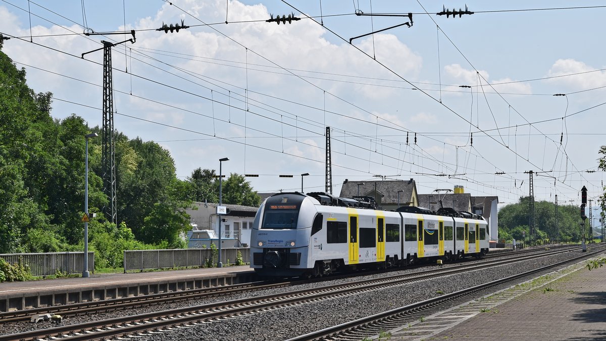 Alpha Trains Europa 460 015/515, vermietet an Transregio, auf der linken Rheinstrecke als RB 26 (25420)  Mittelrheinbahn  Mainz Hbf - Kln Messe/Deutz (Urmitz, 04.06.18).