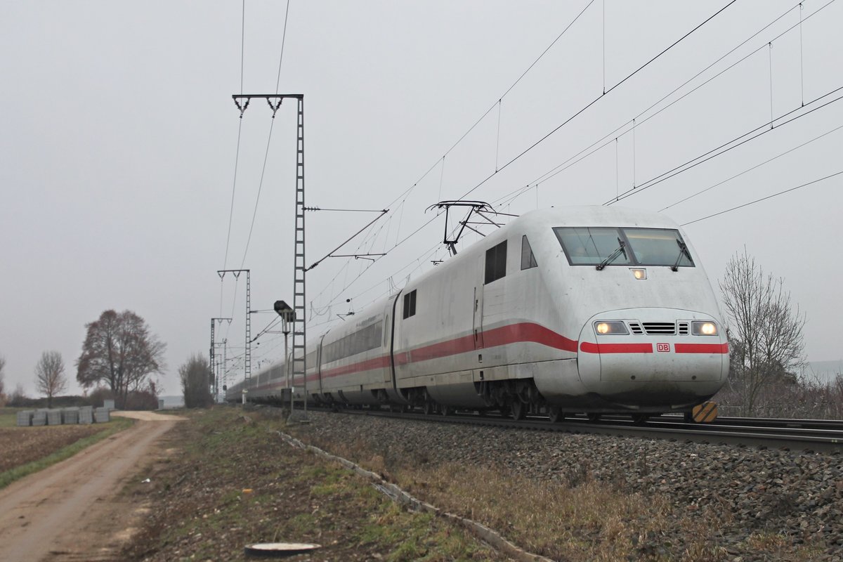 Als ICE 273 (Berlin Ostbahnhof - Basel SBB) fuhr am 21.12.2016 der 401 013-8  Frankenthal/Pfalz  bei Müllheim (Baden) auf der KBS 703 und ahtte nur noch wenige Kilometer bis zum Zielbahnhof vor sich.