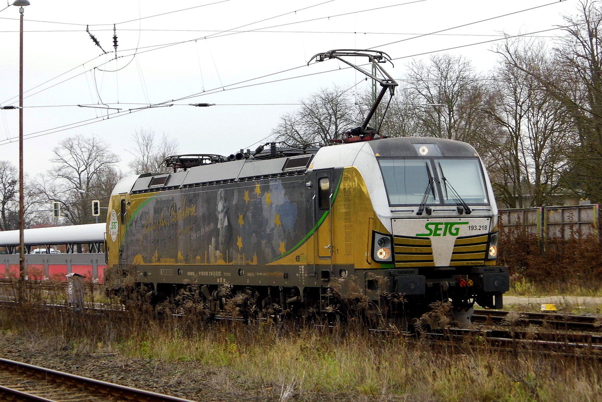 Am 01.12.2017 Rangierfahrt von der 193 218-5 von der SETG (ELL) in Stendal .