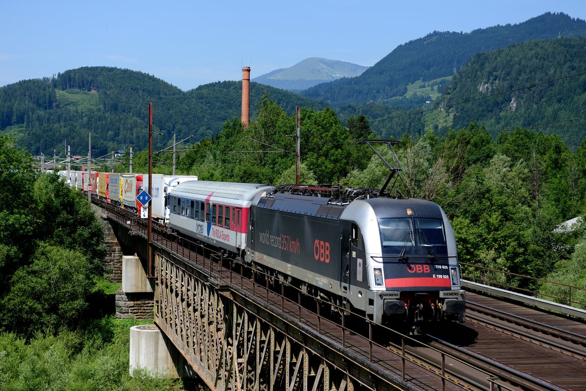 Am 02. September 2006 stellte 1216.050 auf der Neubaustrecke Nürnberg