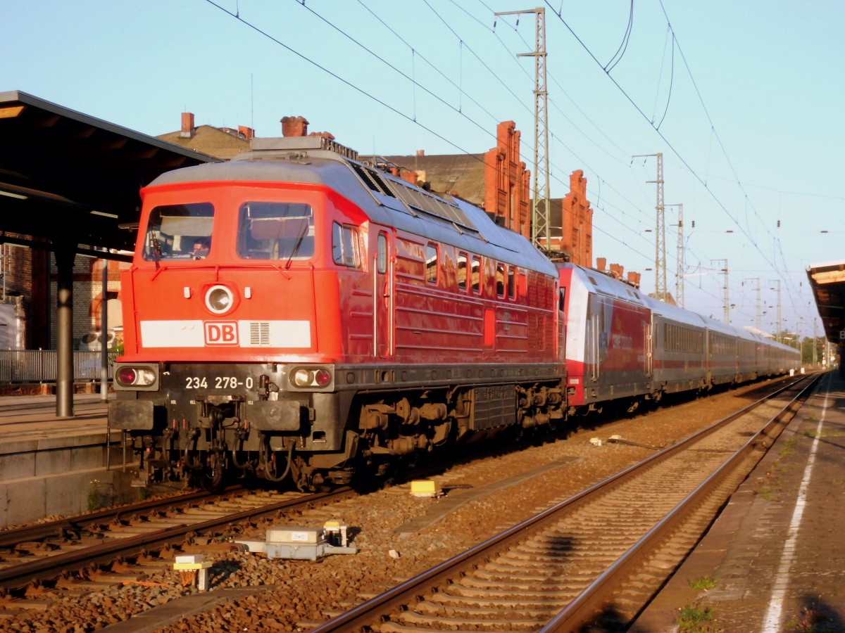 Am 03.10.2013 kam 234 278 mit 101 080 und IC 2954 aus Berlin nach Stendal.Durch eine Oberleitungsstrung an der Strecke Berlin - Braunschweig wurden die Zge ber Stendal Umgeleitet.