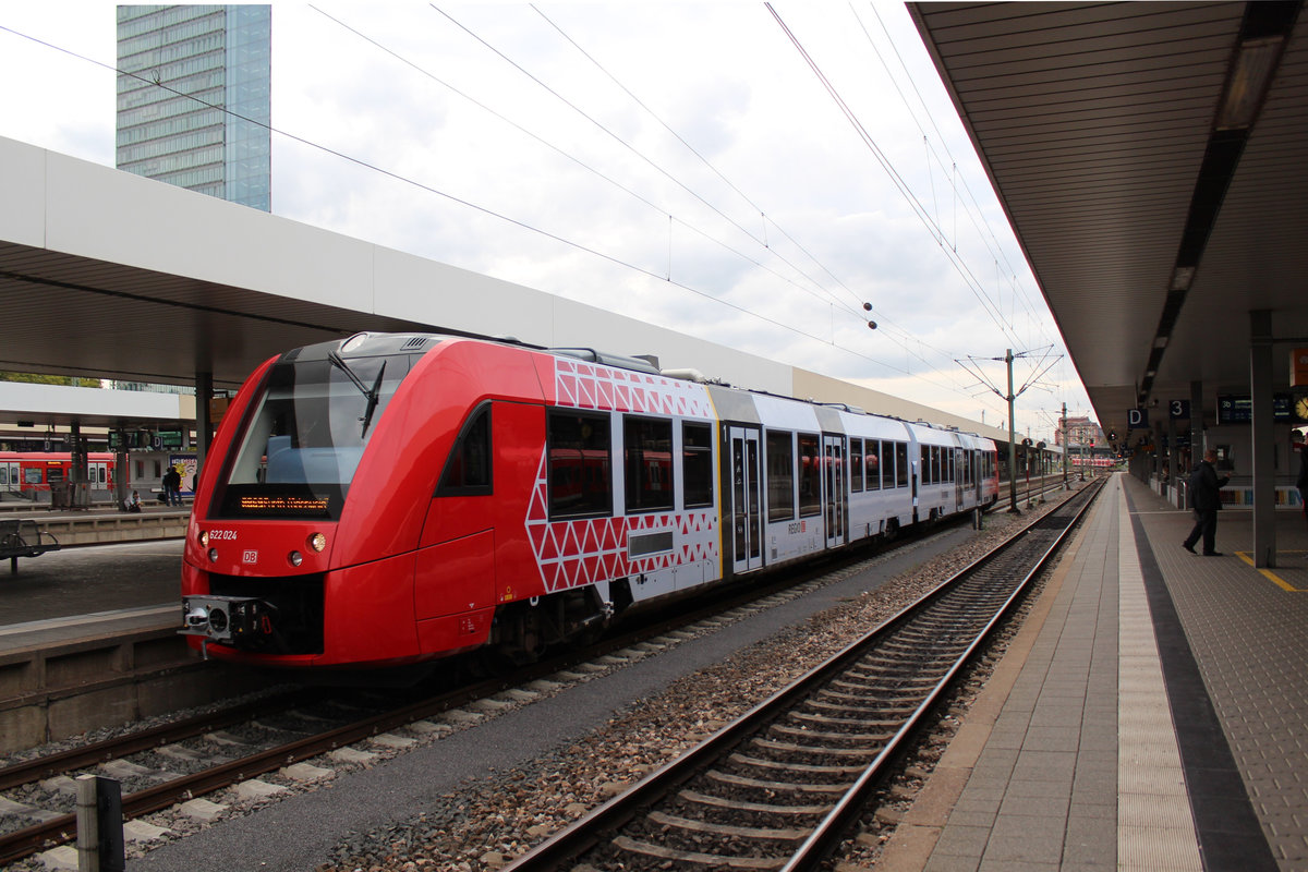 Am 04.10.2017 verlässt RB13597 den Hauptbahnhof von Mannheim in Richtung Fürth.