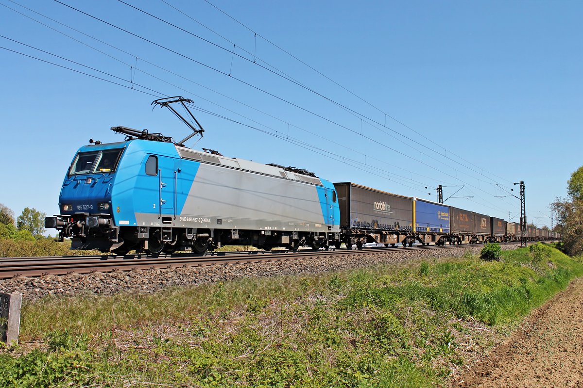 Am 05.05.2016 bespannte Alpha Trains/Crossrail 185 527-9 einen  GTS -Containerzug, als sie zwischen Schallstadt und Norsingen bei Scherzingen in Richtung Basel fuhr.