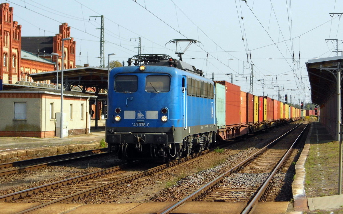 Am 09.09.2016 kam die 140 038-0 von MATRANS (Press) aus Richtung Magdeburg nach Stendal und fuhr weiter in Richtung Salzwedel .