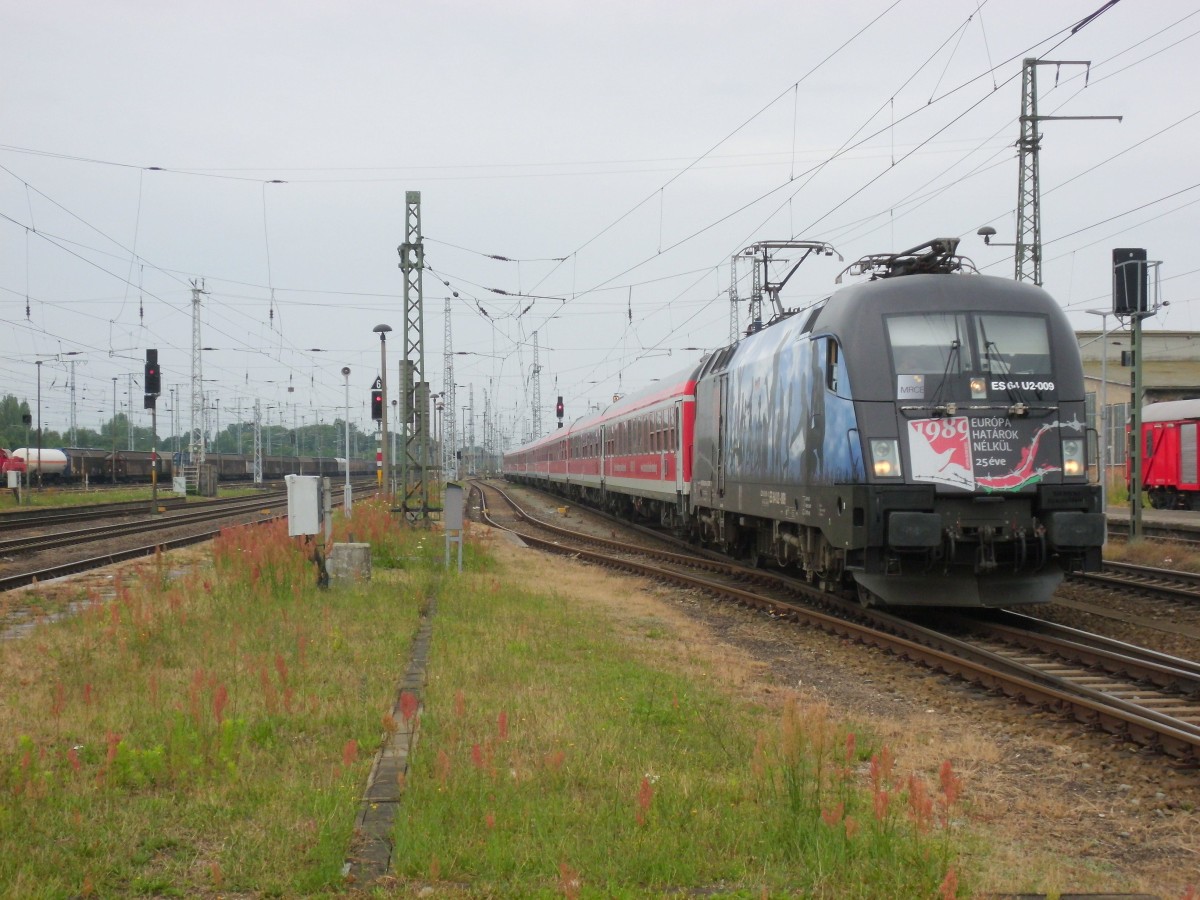 Am 12.07.2015 kam 182 509 mit ihrem IRE aus Hamburg nach Stendal und fuhr weiter in Richtung Berlin.