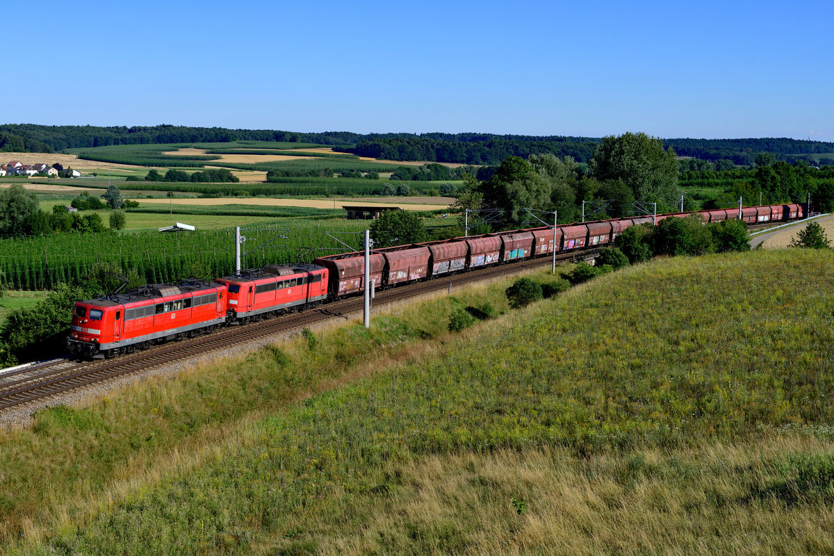 Am 13. Juli 2017 konnte ich den GM 60270 von München Johanneskirchen nach Oberhausen West bei Fahlenbach aufnehmen. Gezogen wurde der Leerkohlezug von 151 061 und 164. Für einige Wochen lief dieser Zug über Ingolstadt, inzwischen nimmt er wieder seinen Regelweg über Augsburg.