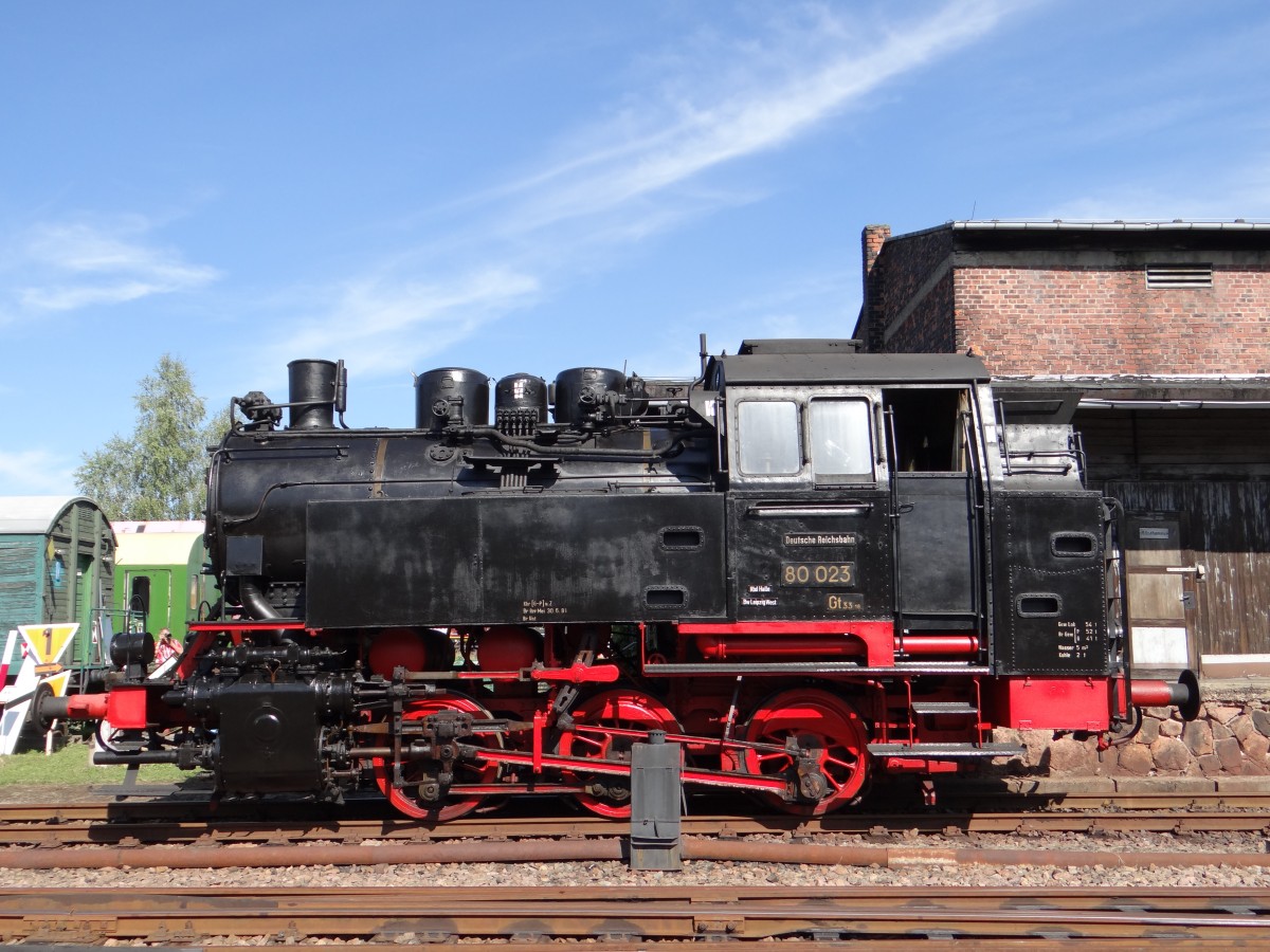 Am 14.09.13 gab es in Chemnitz-Hilbersdorf wieder ein Heizhausfest. Es war das 22. Hier zusehen die Dresdner 80 023.