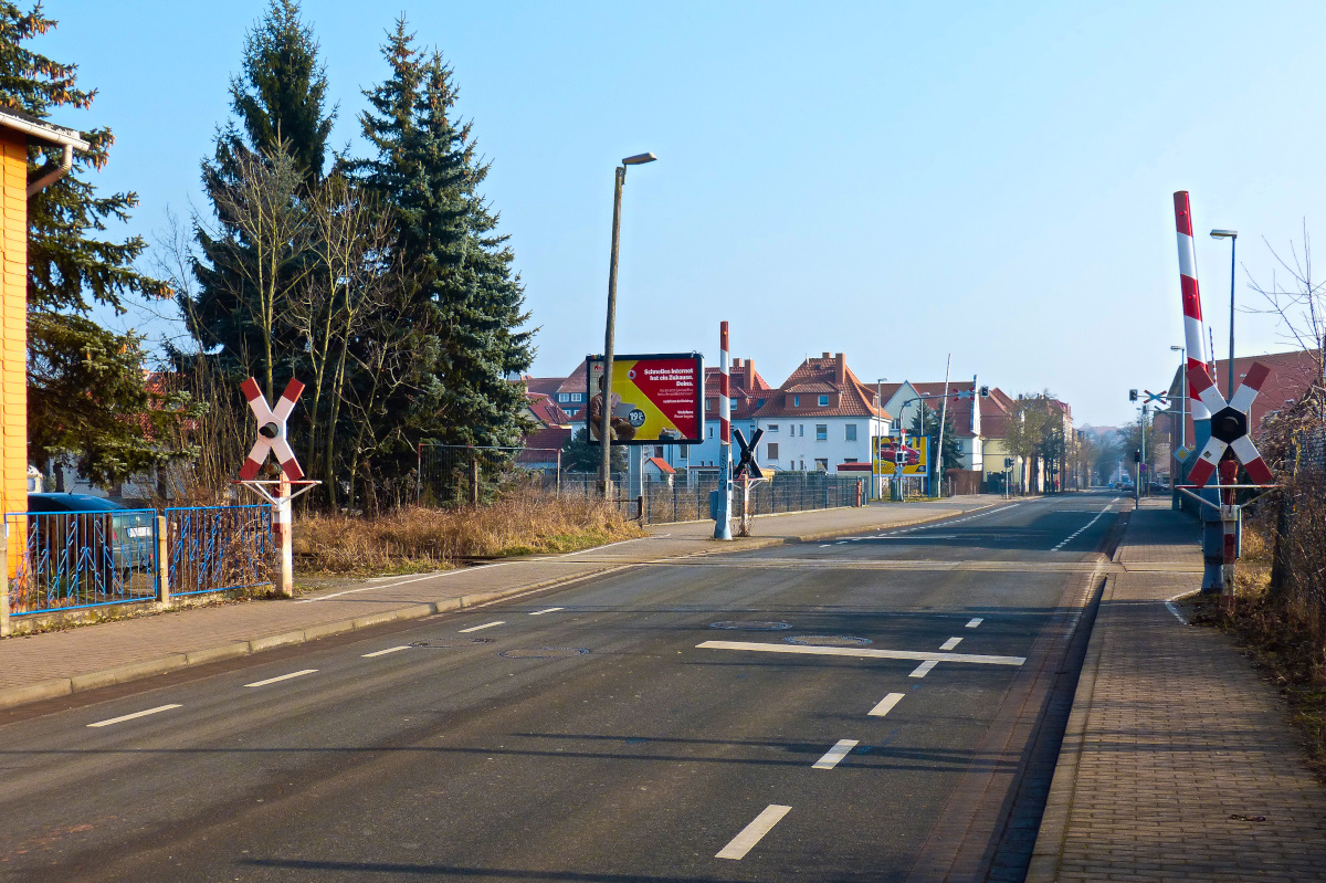 Am 15.02.2015 DDR-Halbschranken Nordhausen Hesseröder Straße