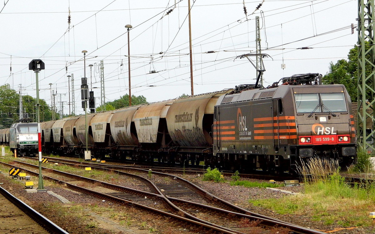 Am 15.06.2017 kam die 185 599-8 von der HSL Logistik ( BRLL ) aus Richtung Magdeburg nach Stendal und fuhr weiter in Richtung Salzwedel .