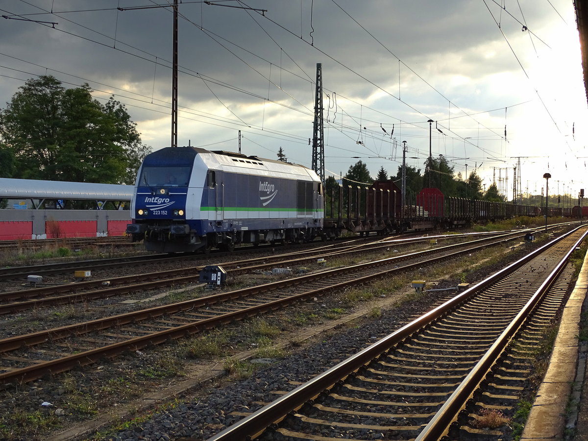 Am 16.09.2017 kam die 223 152 mit einem leeren Holzzug aus Richtung Wittenberge nach Stendal und fuhr weiter in Richtung Berlin.