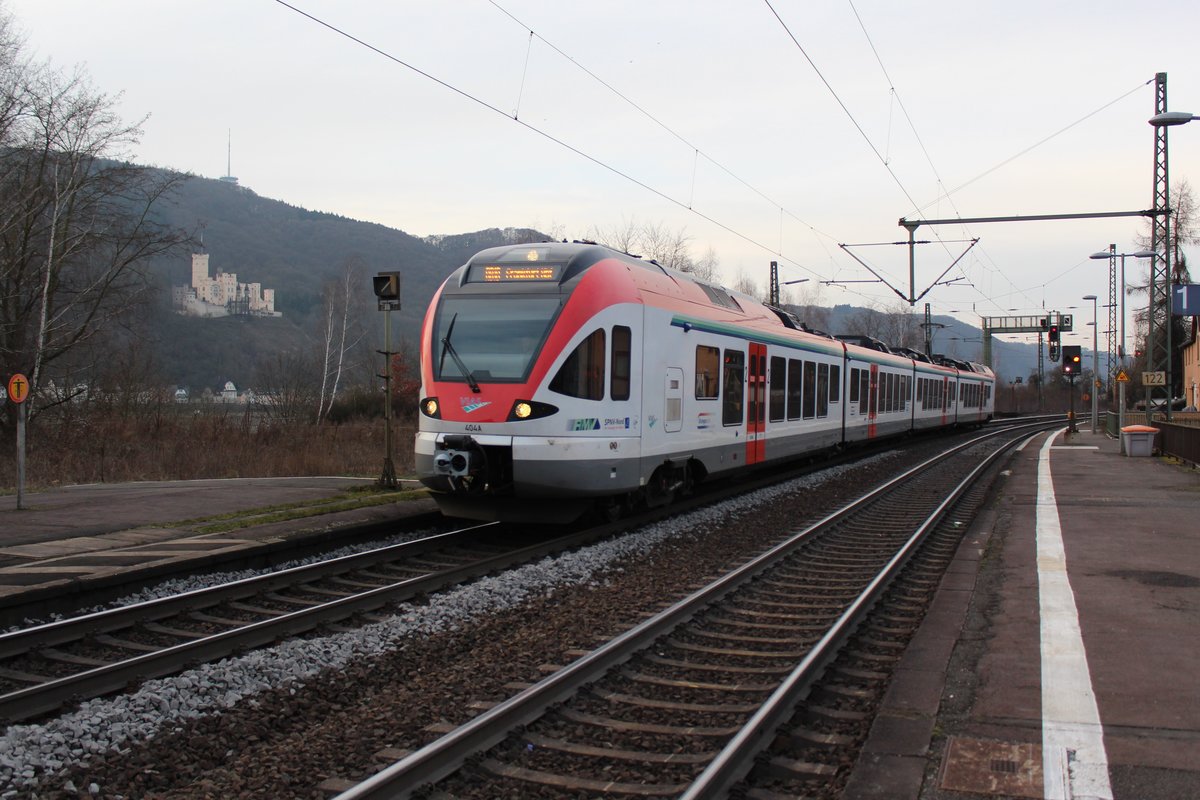 Am 17.02.2018 erreicht ein Vias Flirt nach Frankfurt den Bahnhof Oberlahnstein.