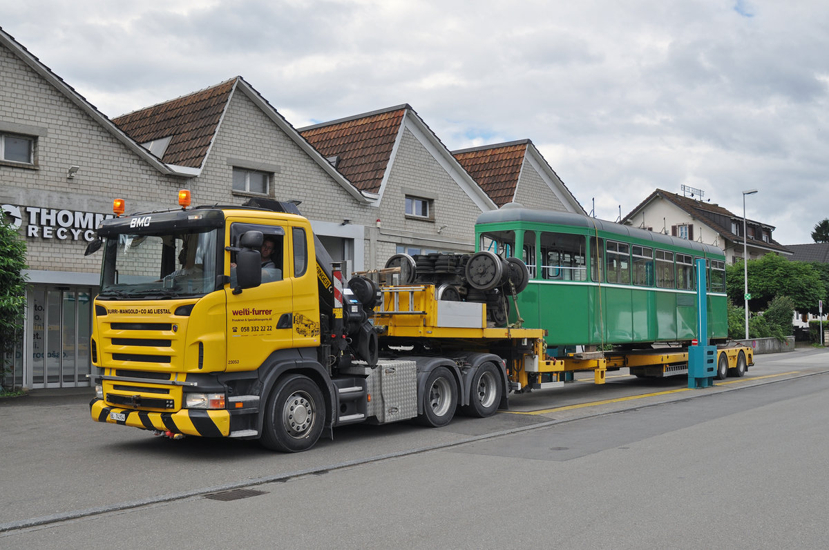 Am 17.06.2016 geht der B 1498 auf die letzte Reise zur Firma Thommen. Bei der Ankunft bei der Firma Thommen geht es auf die Waage.