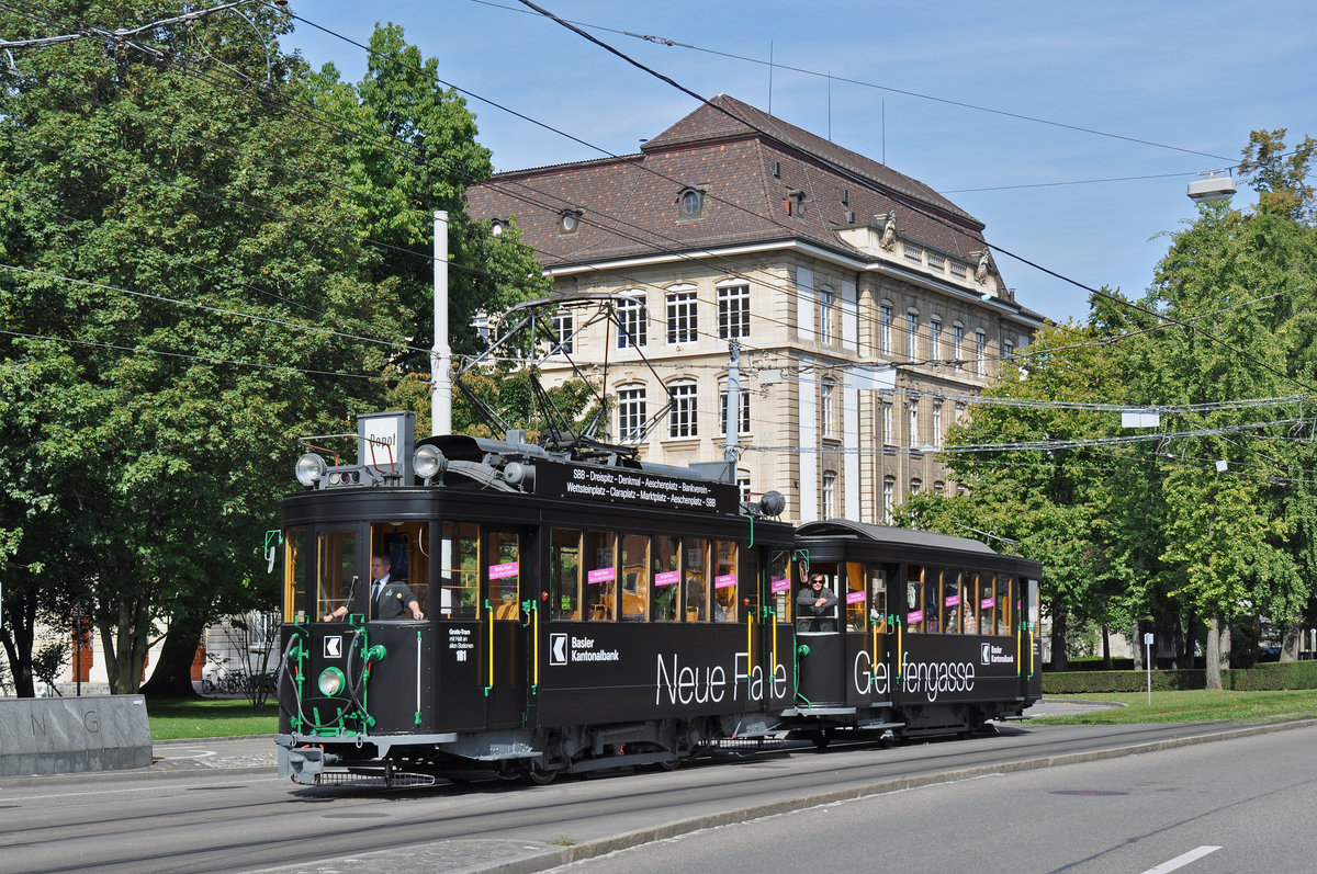 Am 17.09.2016 wurde die neue Filiale der Basler Kantonalbank in der Greiffengasse eröffnet. Aus diesem Anlass verkehrt der Be 2/2 181 zusammen mit dem B2 1193 mit einer Vollwerbung auf einem speziellen Rundkurs als gratis Tram.Hier fährt der Zug am 22.09.2016 zum Bahnhof SBB.