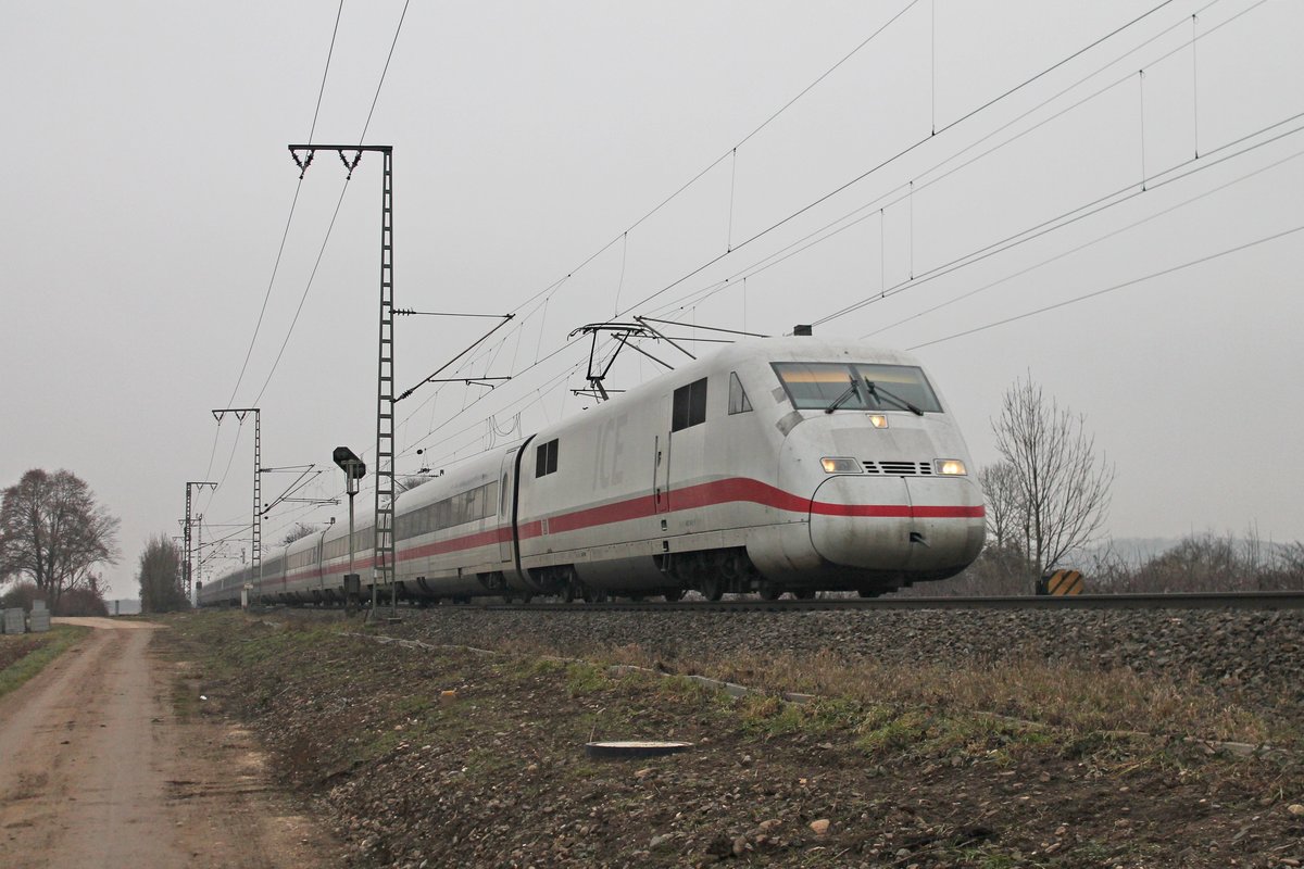 Am 20.12.2016 war 402 045-9/401 569-9  Worms  zusammen nach Basel SBB unterwegs, als sie nördlich von Müllheim (Baden) gen Schweiz fuhren.