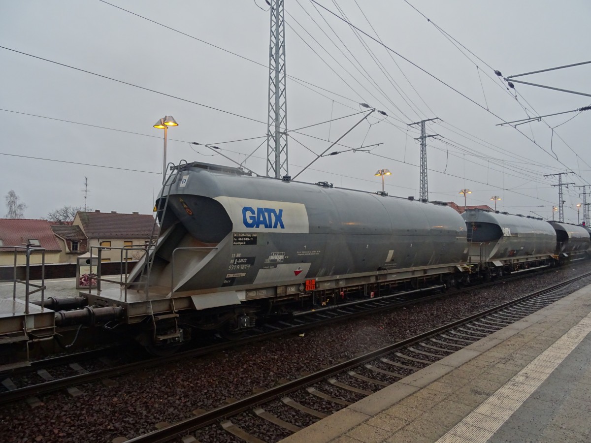 Am 21.2.2016 auf dem Bahnhof Senftenberg (KBS 208)in einem Ganzzug: Uacs mit der Nummer 33 80 D-GATXD 931 9 181-9,Ladegut Kohle,  Eigentümer GATX, Heimat-Bf. Altenburg.
