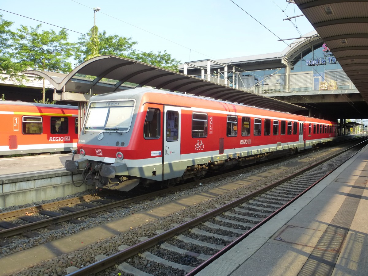 Am 22.06.2014 steht 628 674 als RB nach Alzey im Mainzer Hbf.