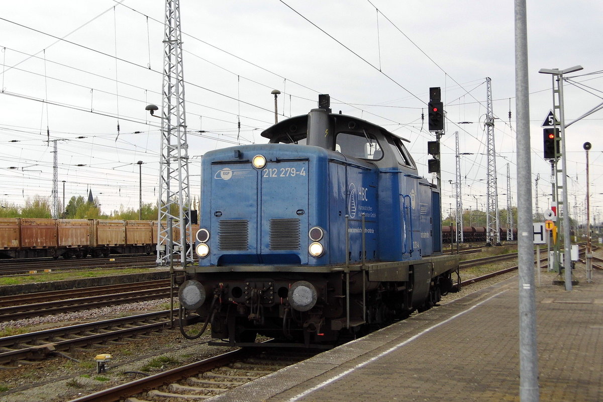 Am 24.04.2017 Rangierfahrt von der 212 279-4 von der EGP     in Stendal .