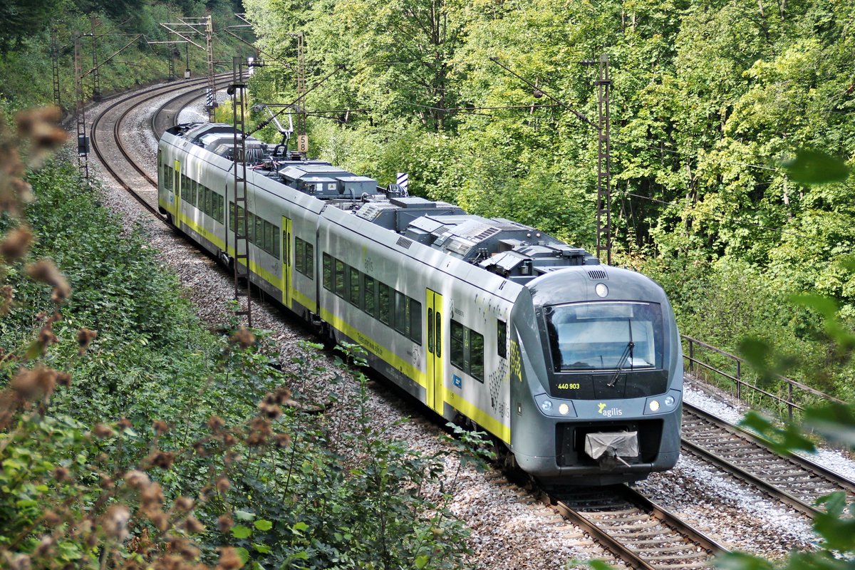 Am 24.08.2015 fuhr agilis 440 903 aus Richtung Etterzhausen in Richtung Regensburg Prüfening.