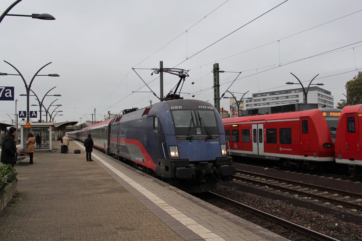 Am 25.10.2017 erreicht EC113 nach Klagenfurt/Zagreb den Hauptbahnhof Heidelberg. 
