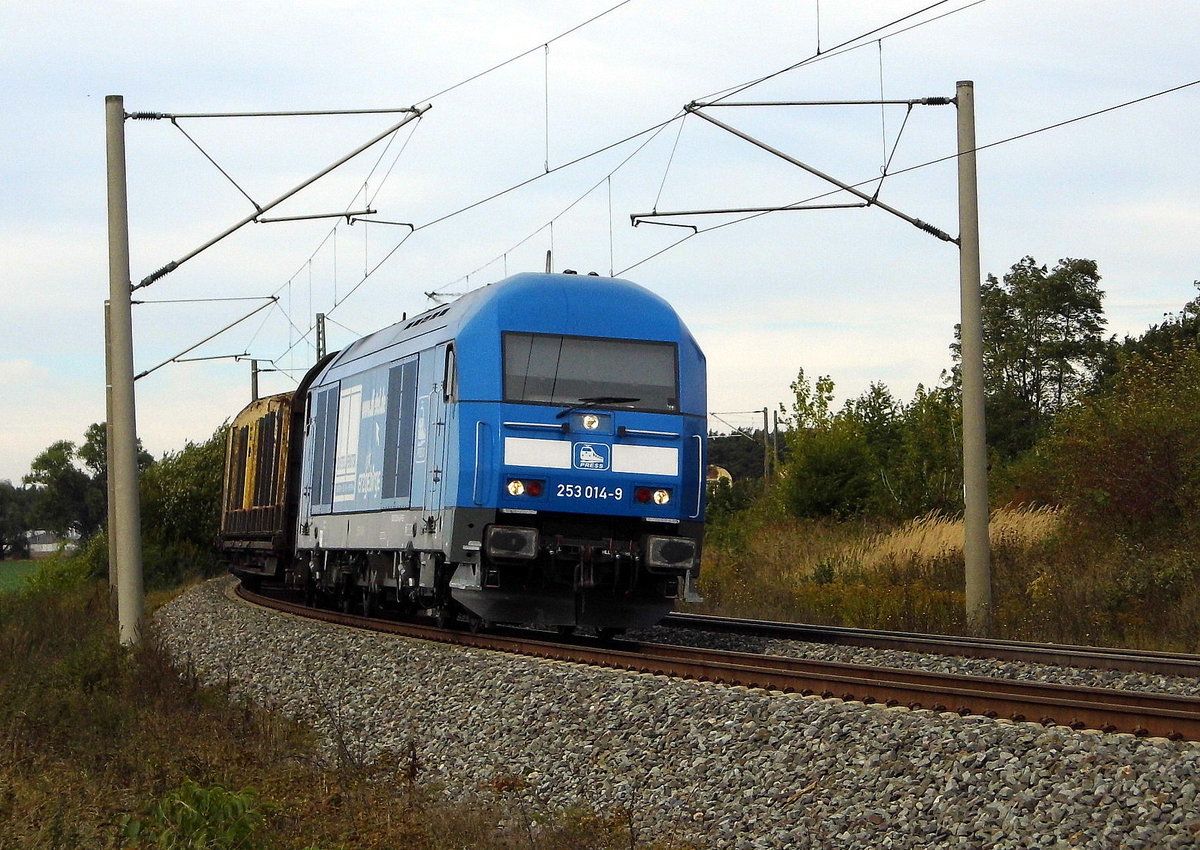 Am 29.09.2016 kam die 253 014-9 von der Press aus Richtung Niedergörne und fuhr nach Stendal . 