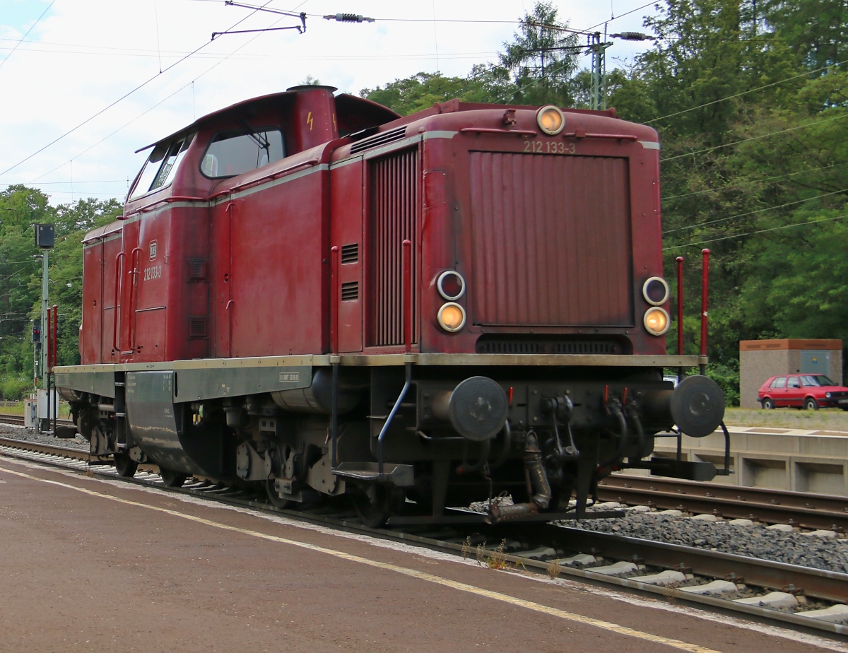 Am 30.07.2015 kam 212 133-3 als Tfzf in Fahrtrichtung Norden durch Eichenberg.