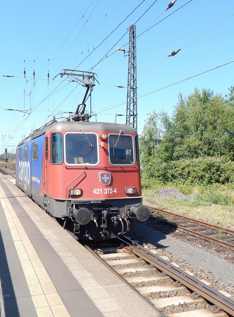 Am 30.6 kam 421 372-4 der SBB durch Recklinghausen Süd gefahren.

Recklinghausen 30.06.2015