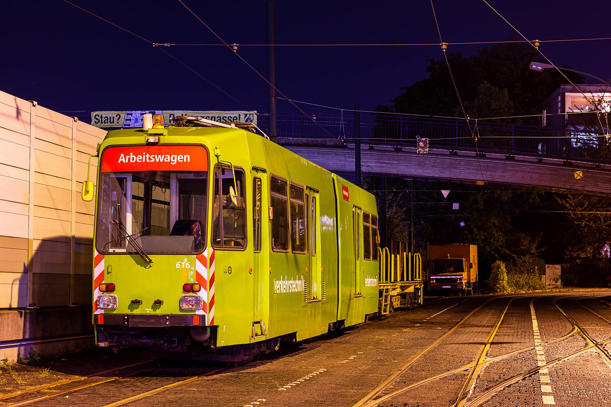 Am Abend des 2.10.2018 konnte ich den Arbeitswagen 616 der Ruhrbahn vor der Hauptwerkstatt Schweriner Straße fotografieren