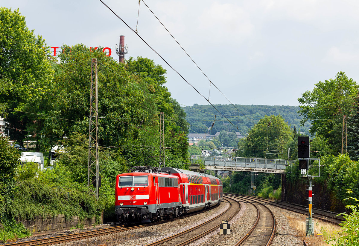 Am Mittag des 12. Juli 2018 fuhr 111 127 mit dem RE10420 nach Aachen durch Wuppertal-Sonnborn