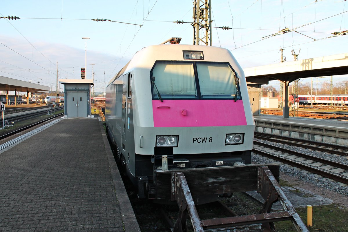 Am Nachmittag des 14.12.2015 stand PCW 8 (127 001-6) vom Prüfcenter Wegberg-Wildenrath abgestellt auf Gleis 98 in Basel Bad Bf und wartete auf ihren nächsten Einsatz.