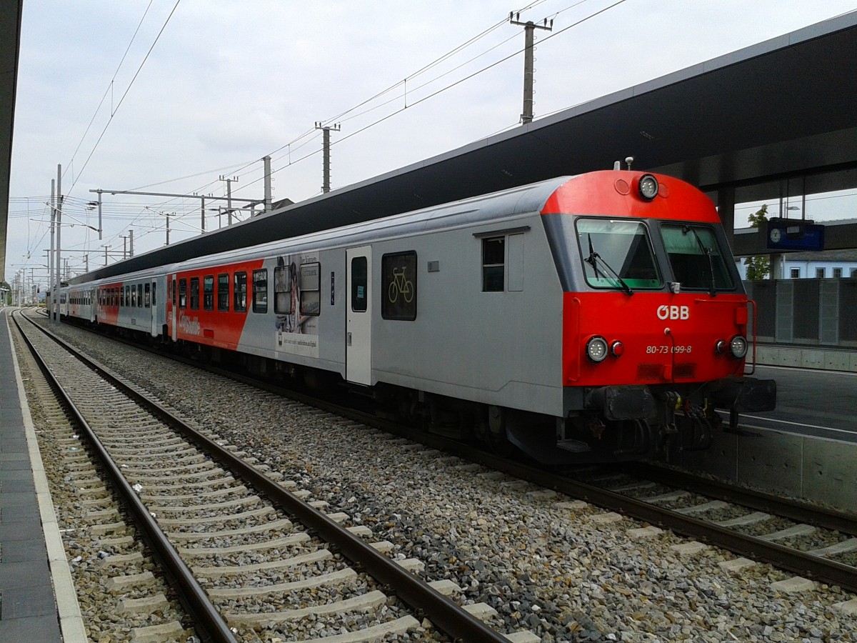 Ankunft des R 3096 von Linz Hbf am 18.8.2015 in Attnang-Puchheim. Weiter ging es dann als REX 3096 nach Steindorf bei Straßwalchen.