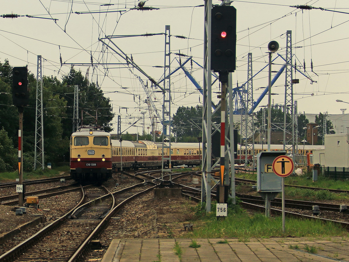 Ankunft des Sonderzuges der AKE E 10 1309 aus Rostock zur Rückfahrt am 30. August 2017.
