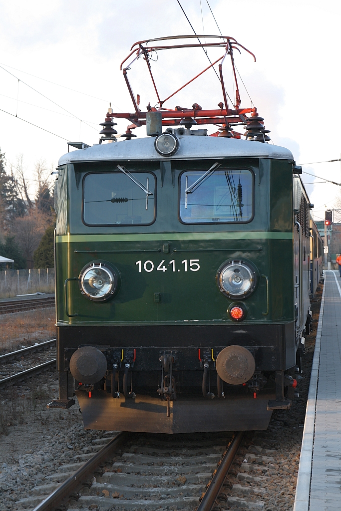 ARGE 1041.15 am 04.Dezember 2016 als Heizlok am Schluß des SR 17364 in Wolkersdorf.